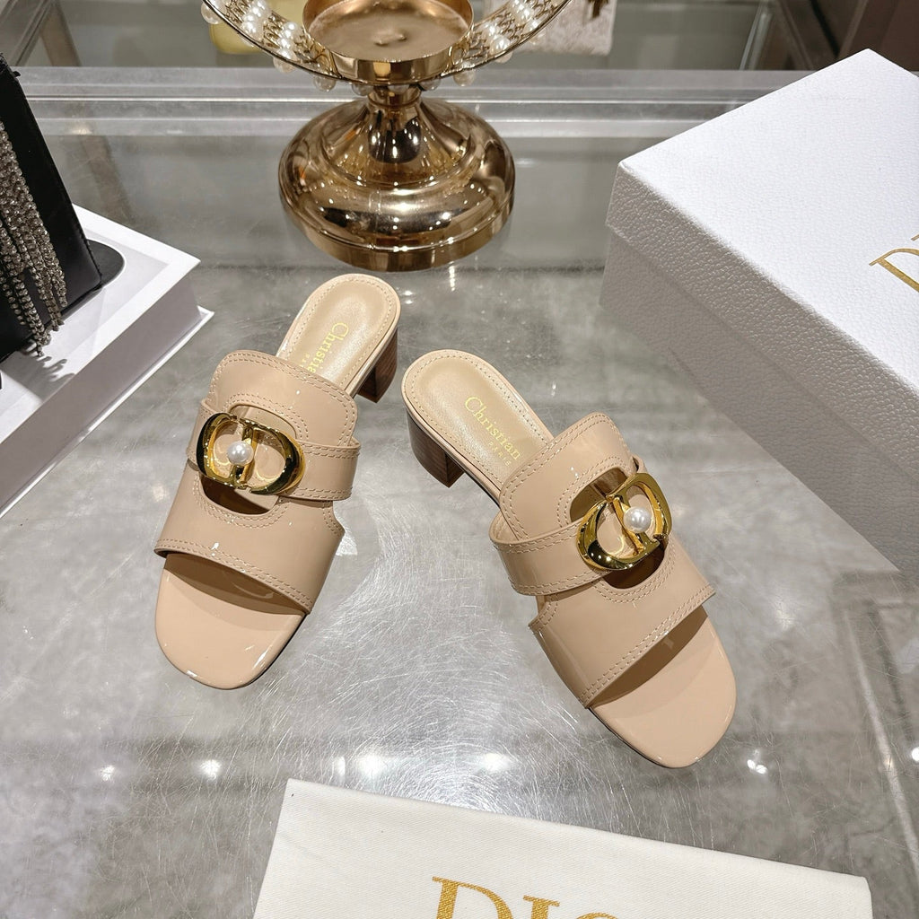 CD 26 Chunky Heel Sandals 35mm Beige Patent Leather 592269