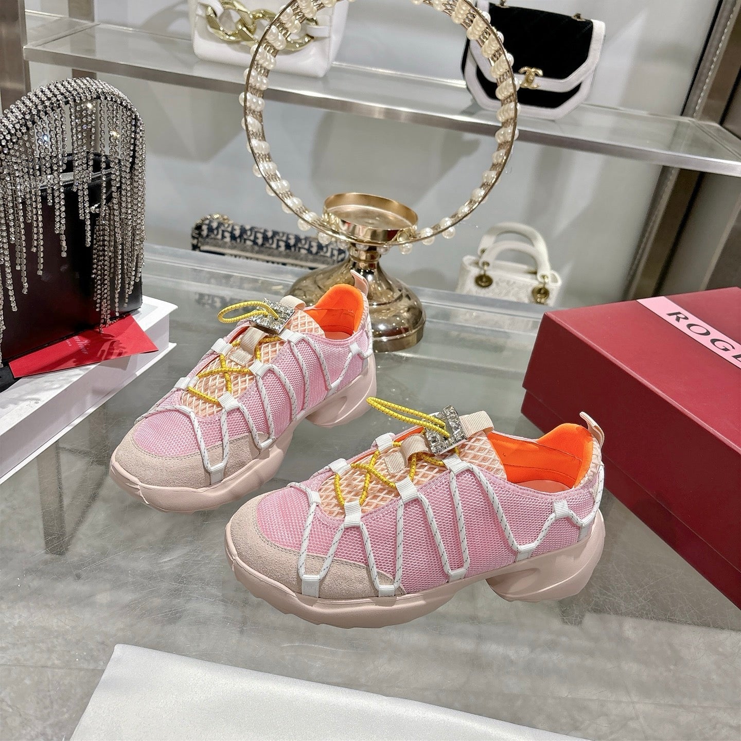 Roger Vivier Zag Sneakers Pink Lace Lambskin 679801