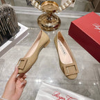 Roger Vivier 26s U Look Ballet Flat Beige Leather 679804