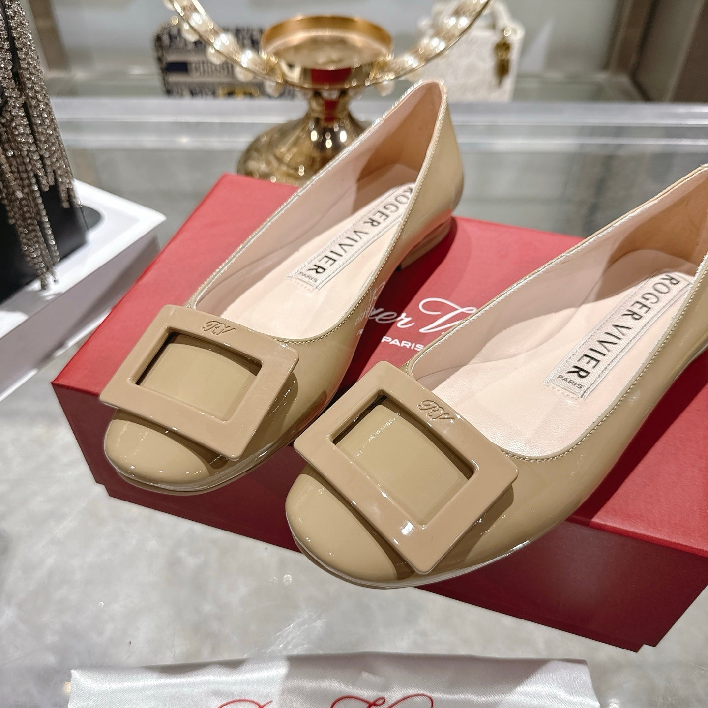 Roger Vivier 26s U Look Ballet Flat Beige Leather 679804