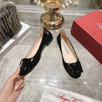 Roger Vivier 26s U Look Ballet Flat Black Leather 679810