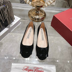 Roger Vivier 26s U Look Ballet Flat Black Leather 679810