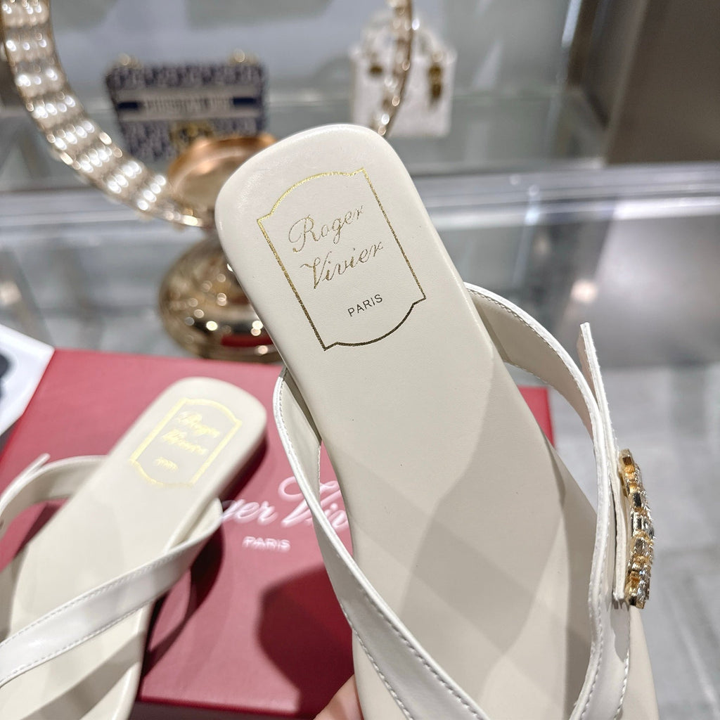 Roger Vivier 26s Thong White Cowhide 679816