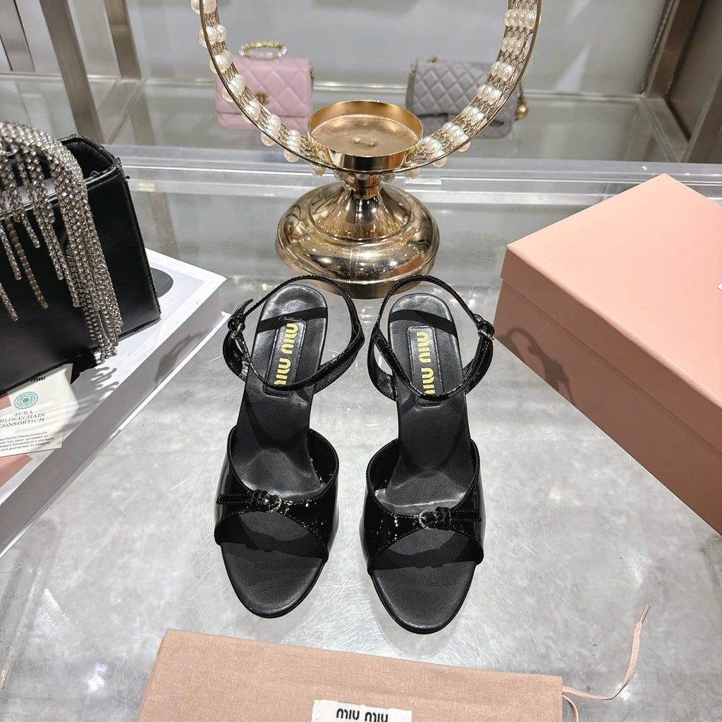 Miu Sandal With Buckle Black Patent Leather 751329
