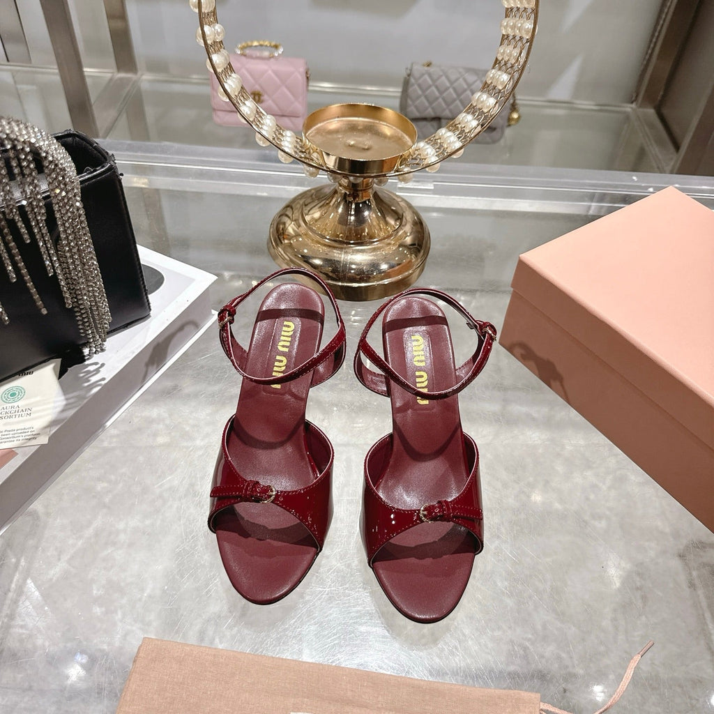 Miu Sandal With Buckle Burgundy Patent Leather 751327