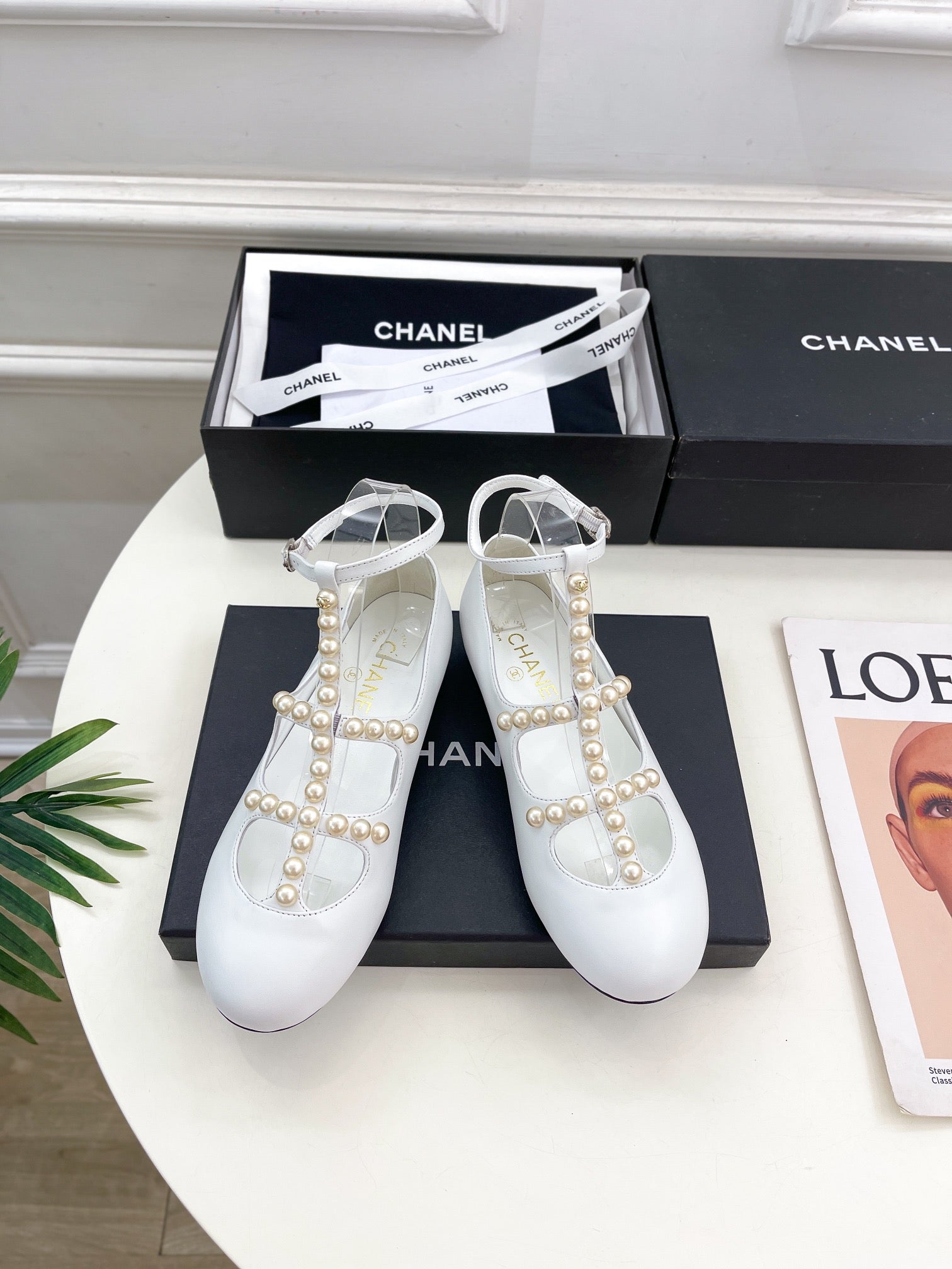 CC Mary Jane 10mm In White With Small Pearls Lambskin 948758