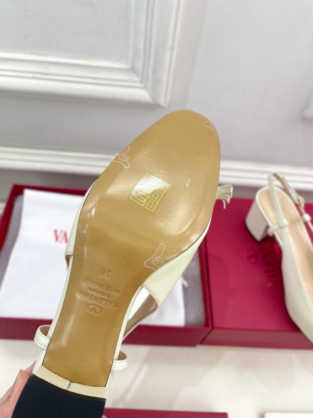 Valet Du Roi Slingback Pumps 60mm White Tan Goatskin 307479