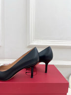 VT 25 Bepointy Pump 8cm Black Lambskin 325520