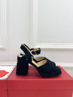 VT Garavani 25 Platform Black Suede 330964