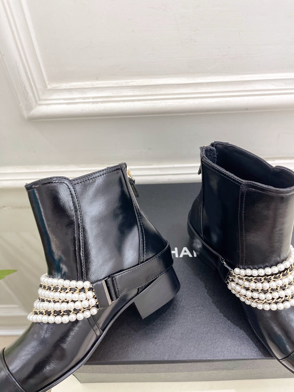 CC Pearl Chain Ankle Boots Booties 35mm Black Calfskin 425463