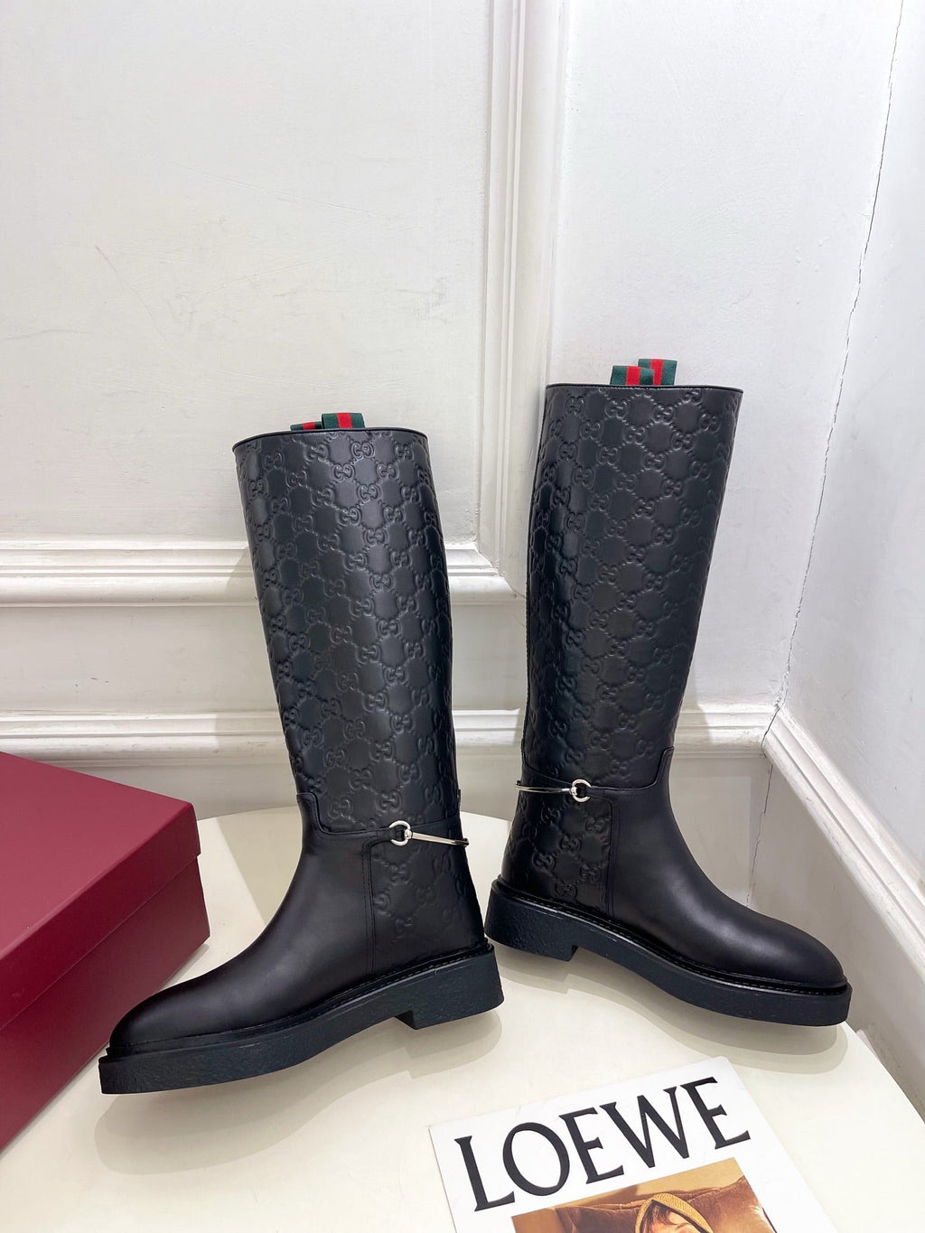Gucci 25???? Horsebit Detail Logo Black Calfskin 435373