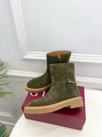 Gucci 25???? horsebit ankle boots olive green suede 435378