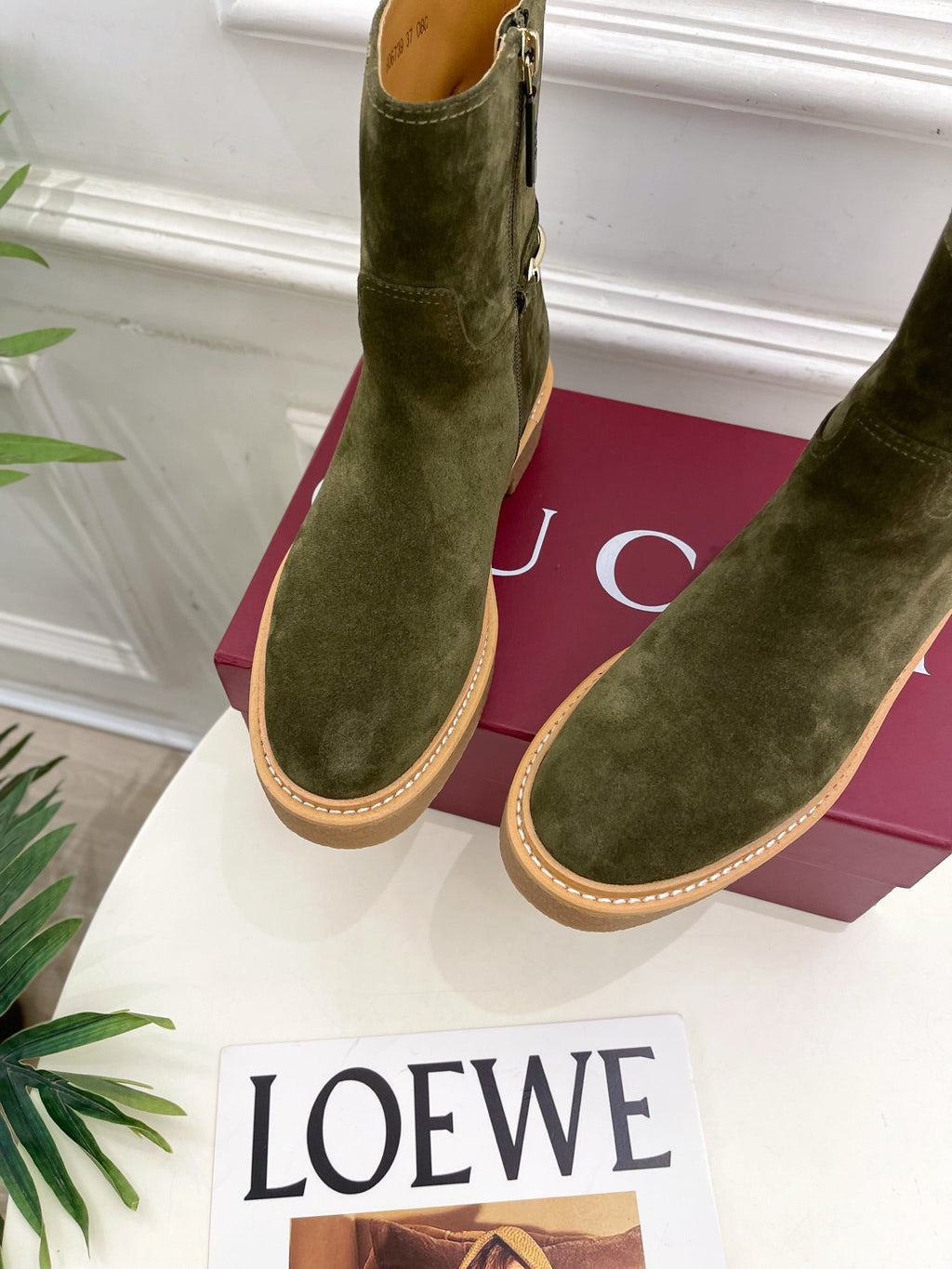 Gucci 25???? horsebit ankle boots olive green suede 435378