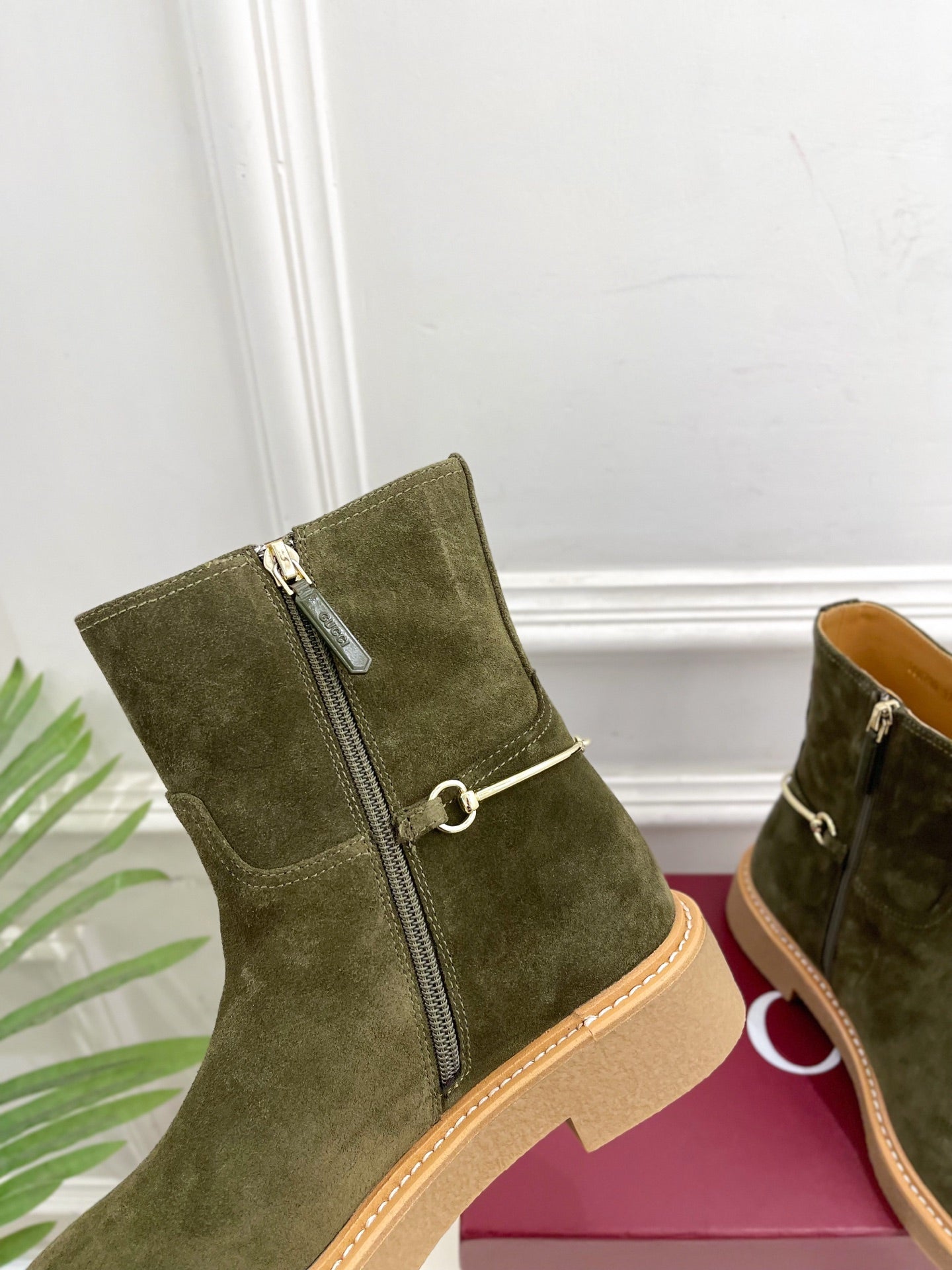 Gucci 25???? horsebit ankle boots olive green suede 435378