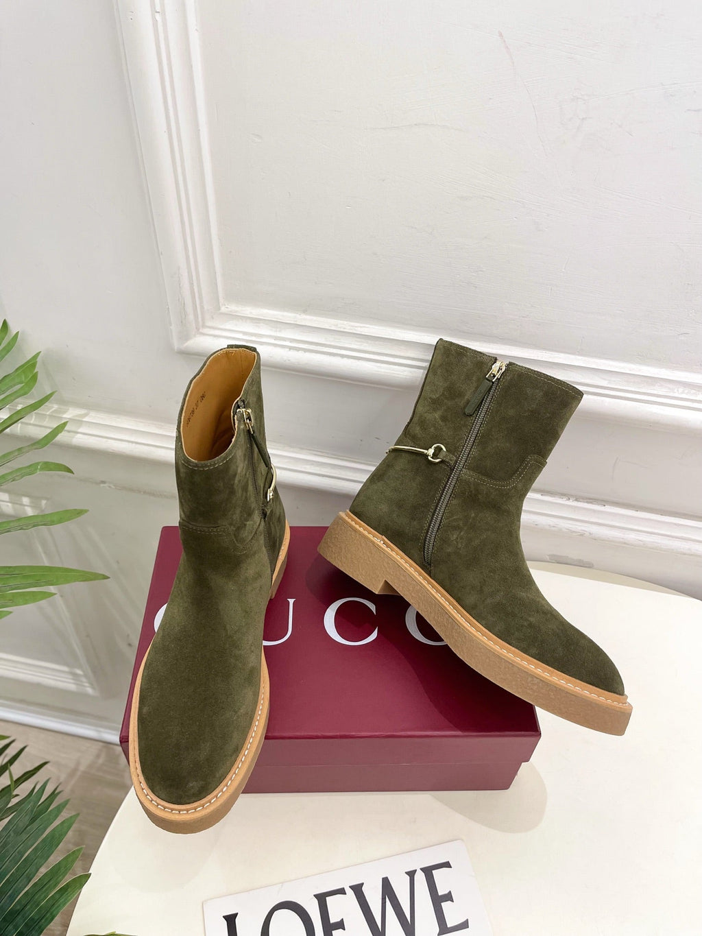 Gucci 25???? horsebit ankle boots olive green suede 435378