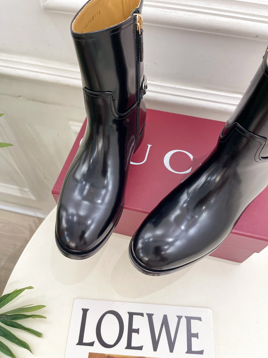 Gucci 25???? horsebit ankle boots black patent calfskin 435384