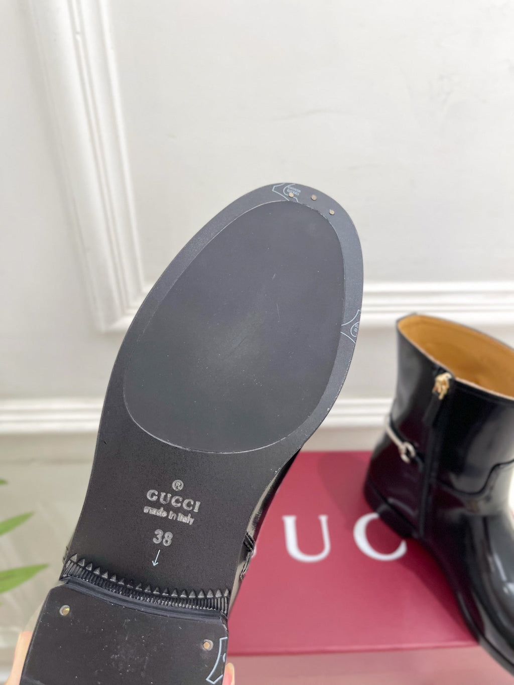 Gucci 25???? horsebit ankle boots black patent calfskin 435384
