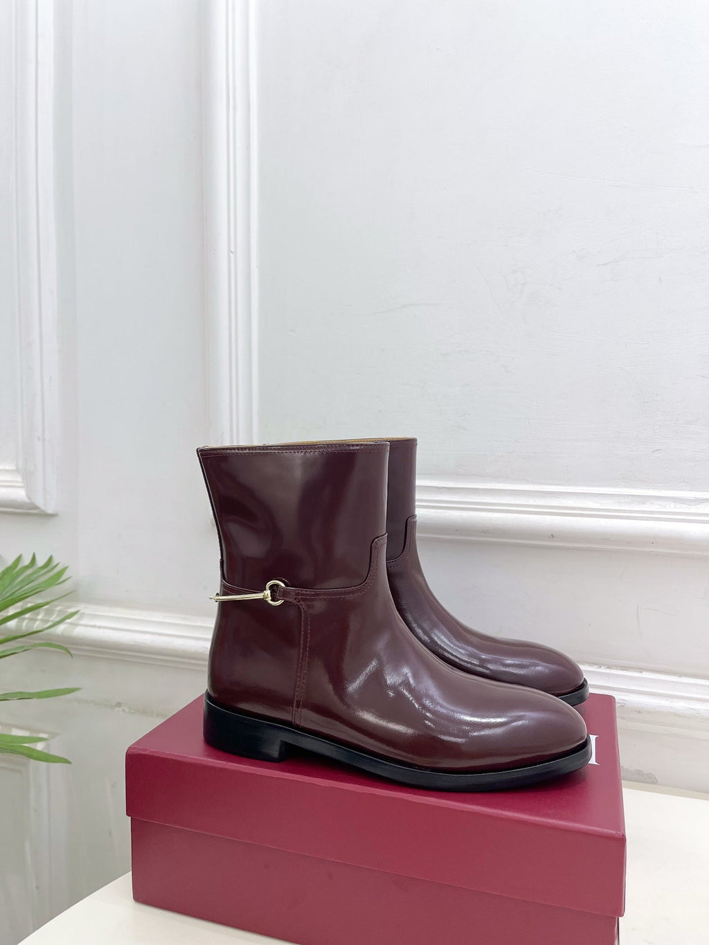 Gucci 25???? horsebit ankle boots burgundy patent calfskin 435385
