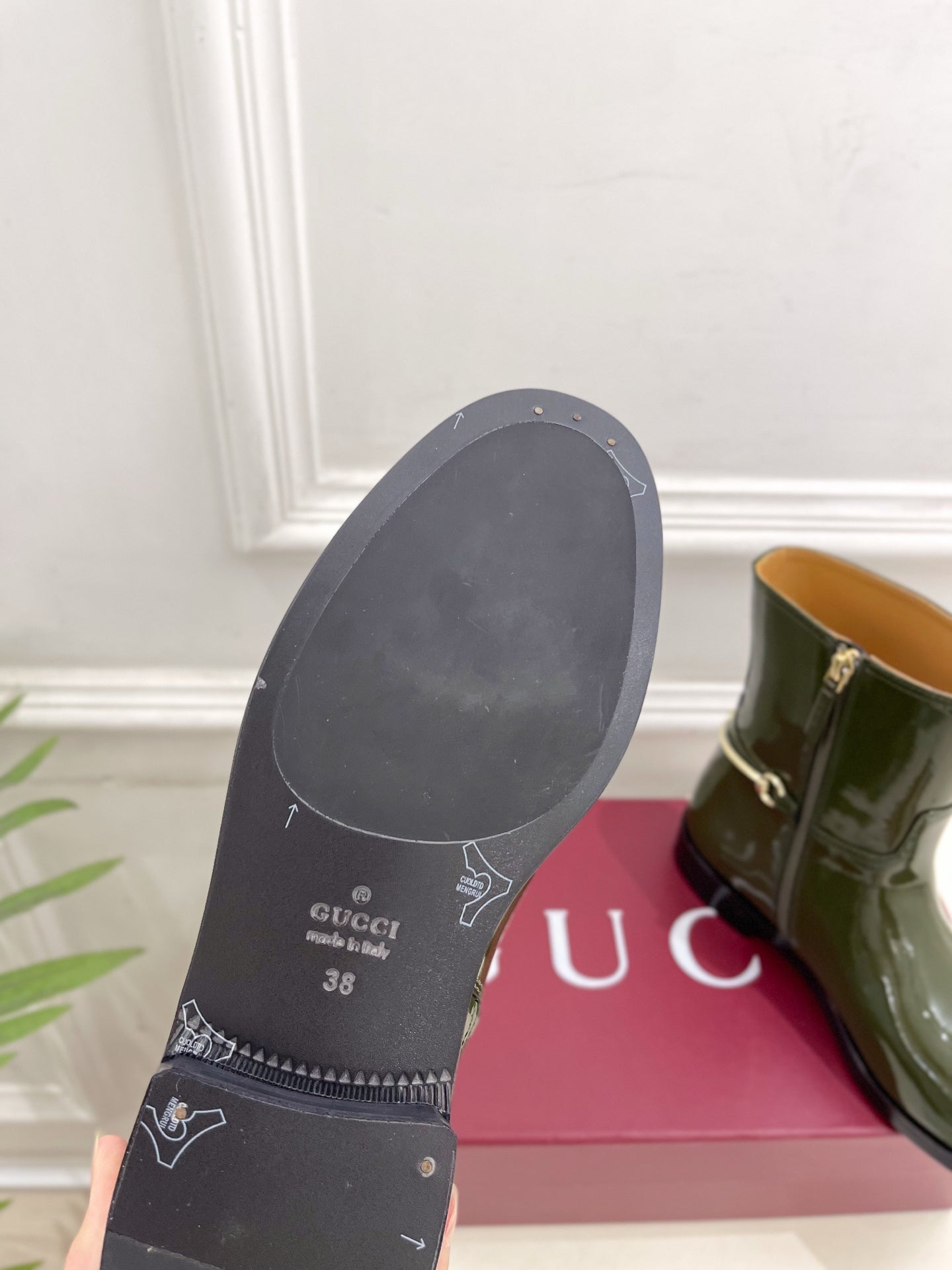 Gucci 25???? horsebit ankle boots dark olive green patent calfskin