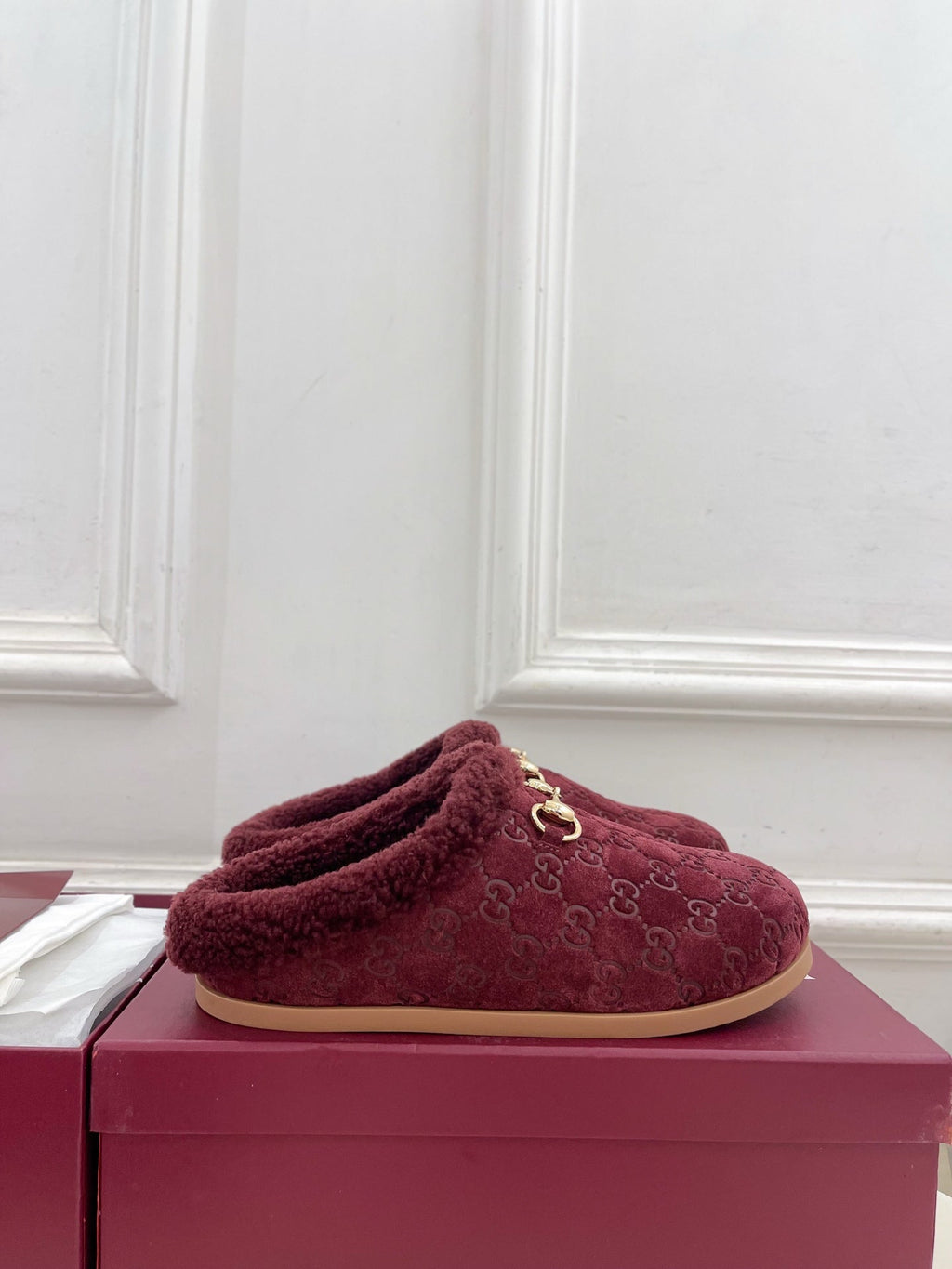 GG Horsebit Embossed Mule Red Suede And Wool 536051