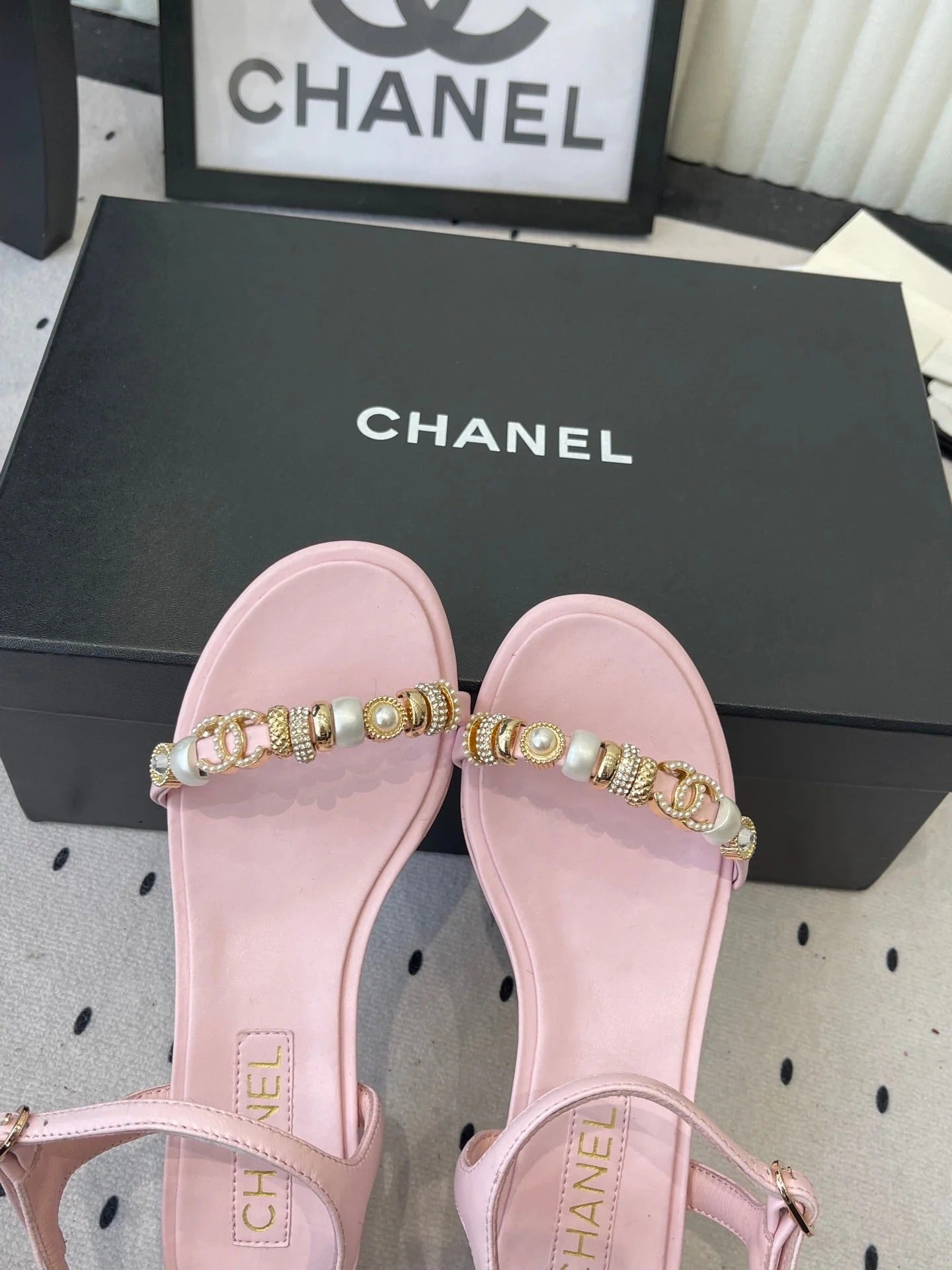 CC 26s Sandals 35 Light Pink Sheepskin Pearls 650101