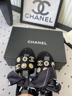 CC 26s Sandals 55 Black Tweed Mixed Gold Charm 650081