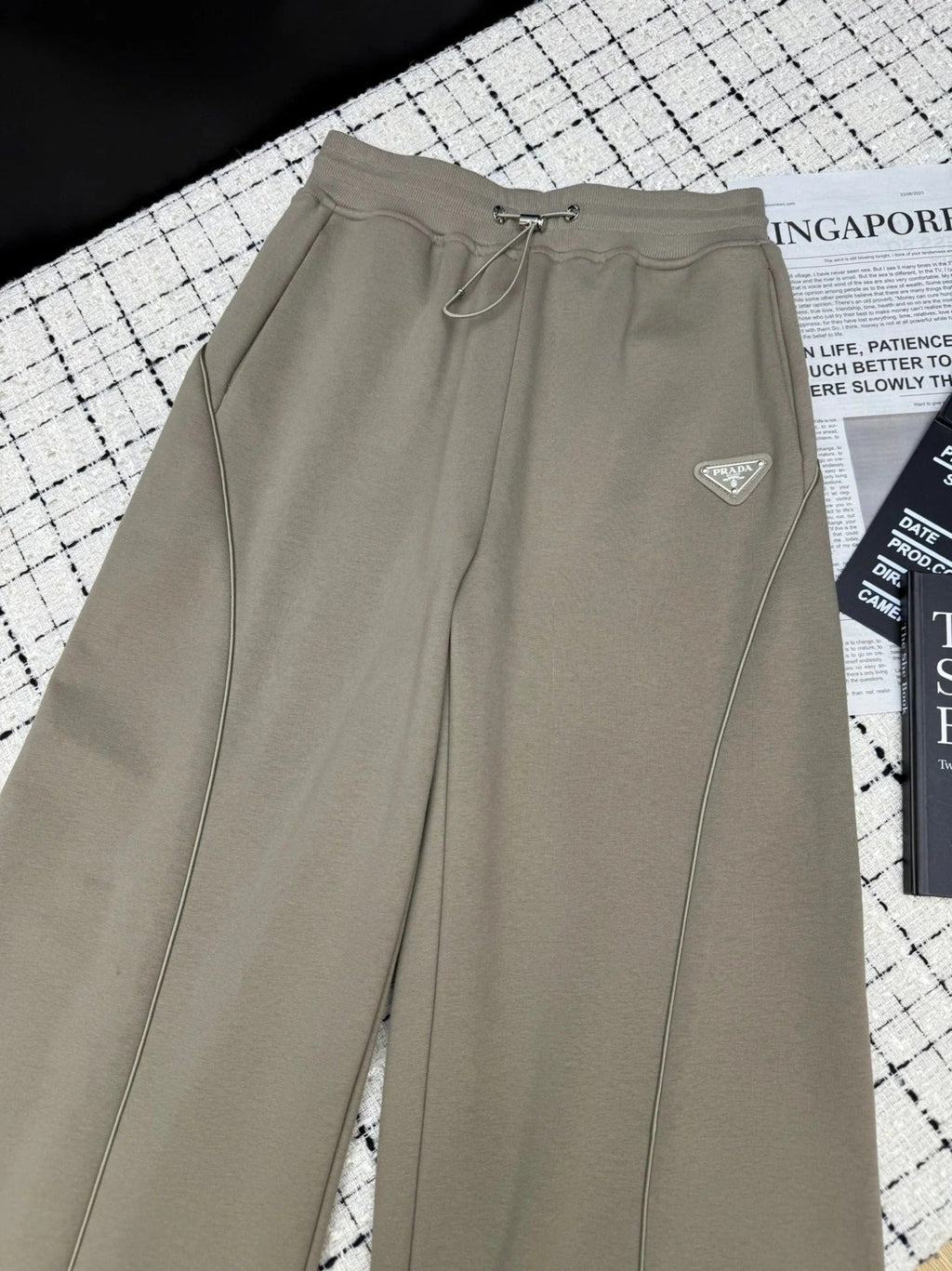 PRADA 25S STRAIGHT-LEG TROUSERS 329