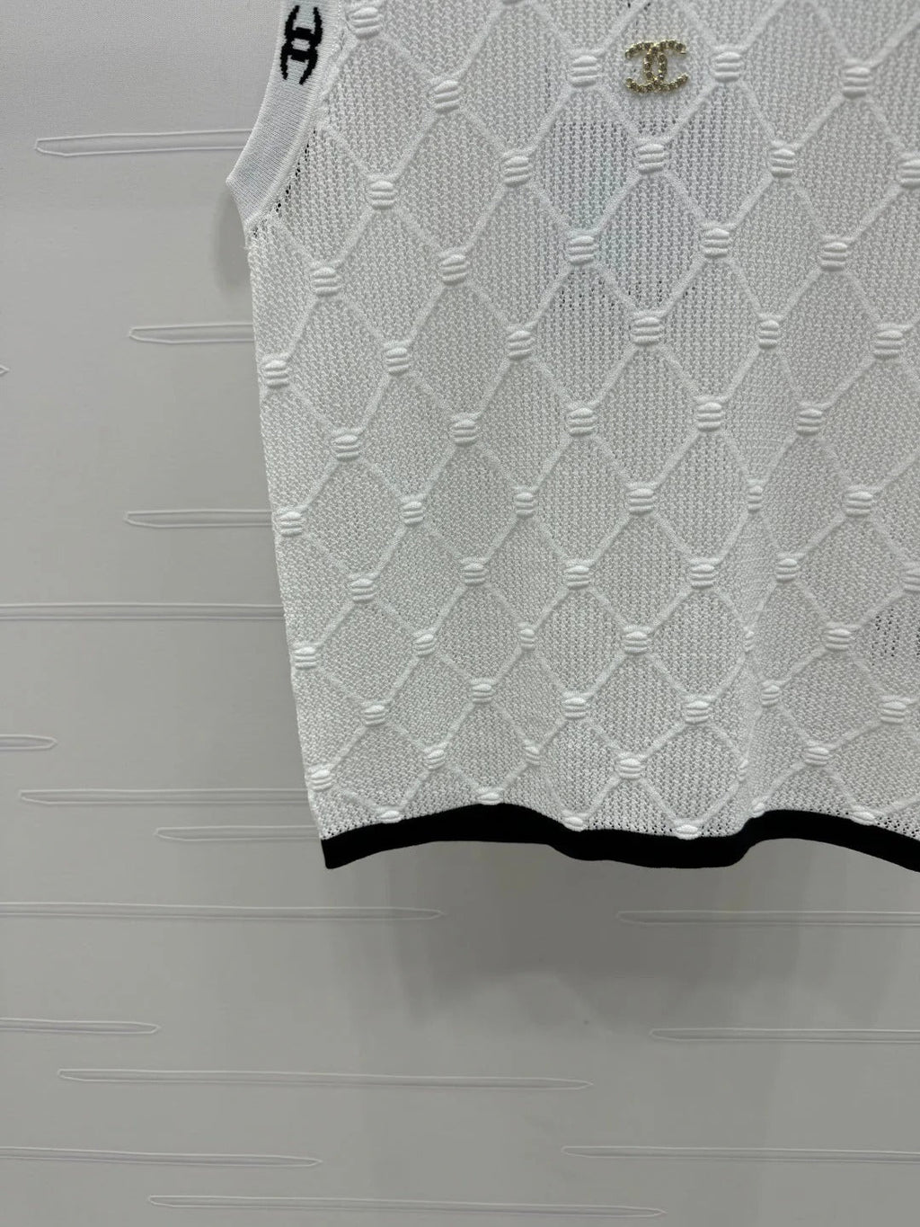 CHANEL SLEEVELESS TOP 269432
