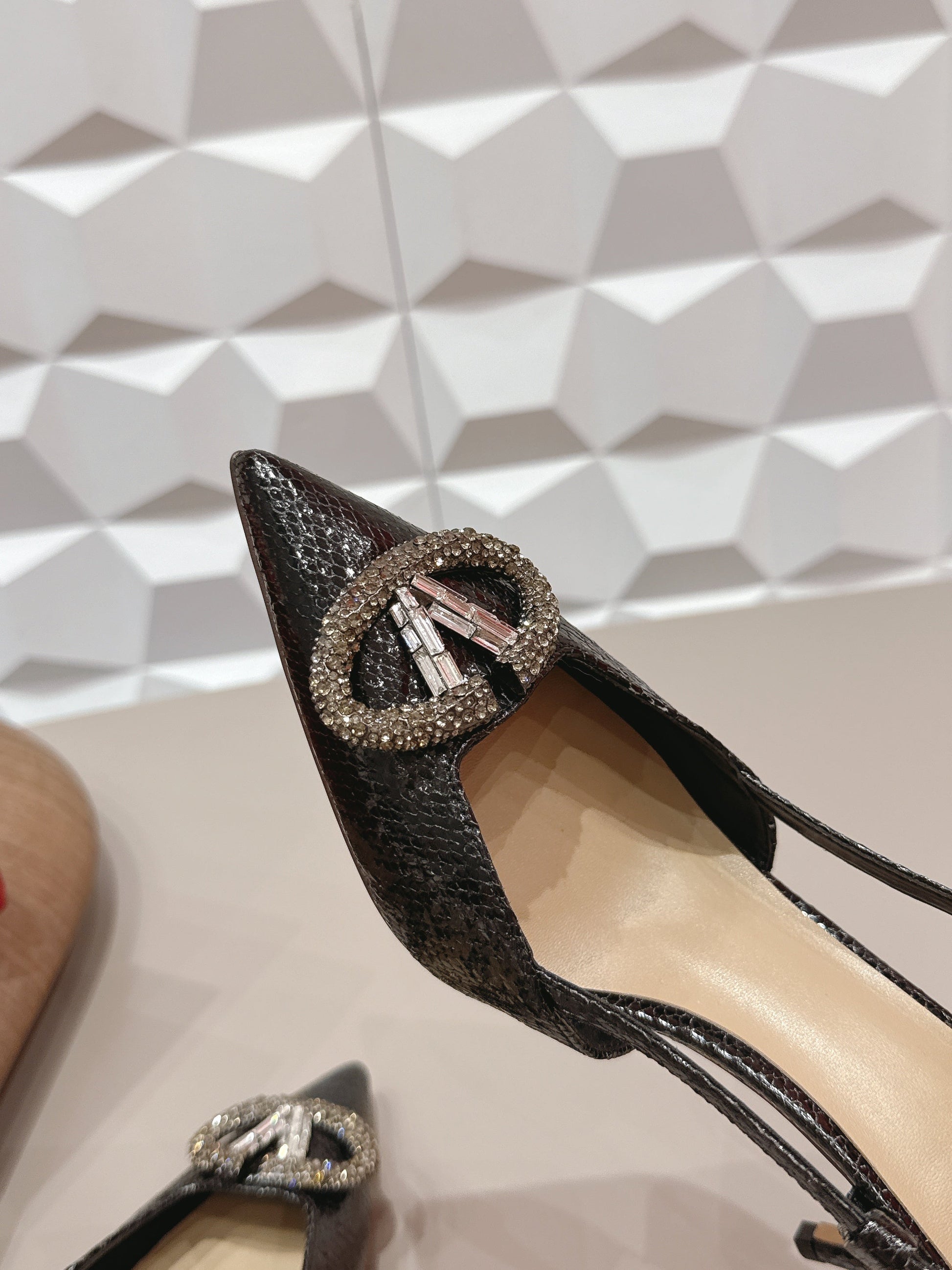VT 26s Slingback 80 Black Snake Skin 613584