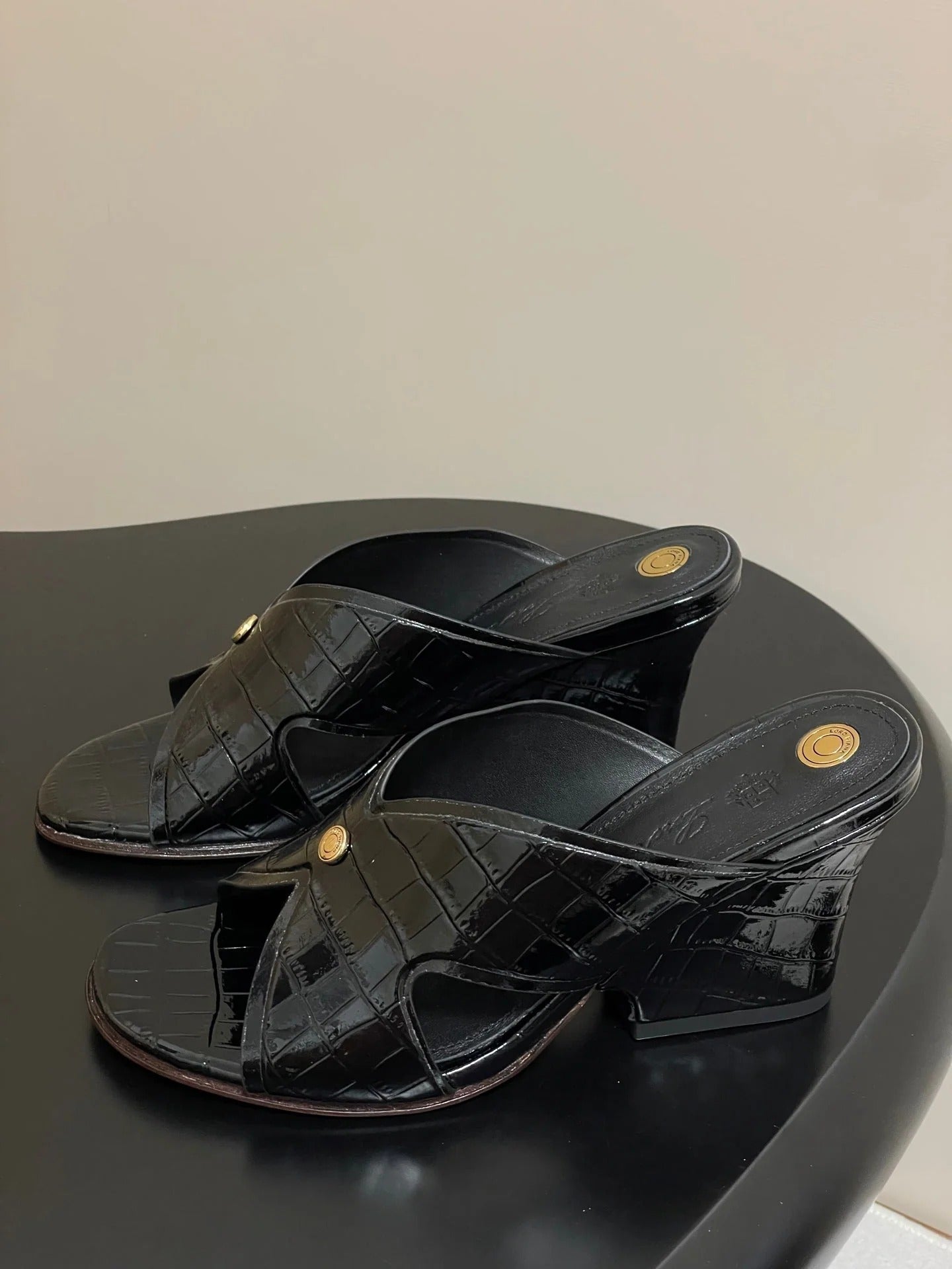 HIGH HEELS 80 MM IN BLACK CALFSKIN SNAKE EMBOSSING