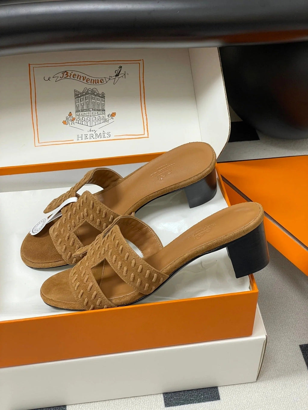 HM 25S ORAN HIGH?HEEL SANDAL IN LIGHT BROWN SUEDE AND LAMBSKIN