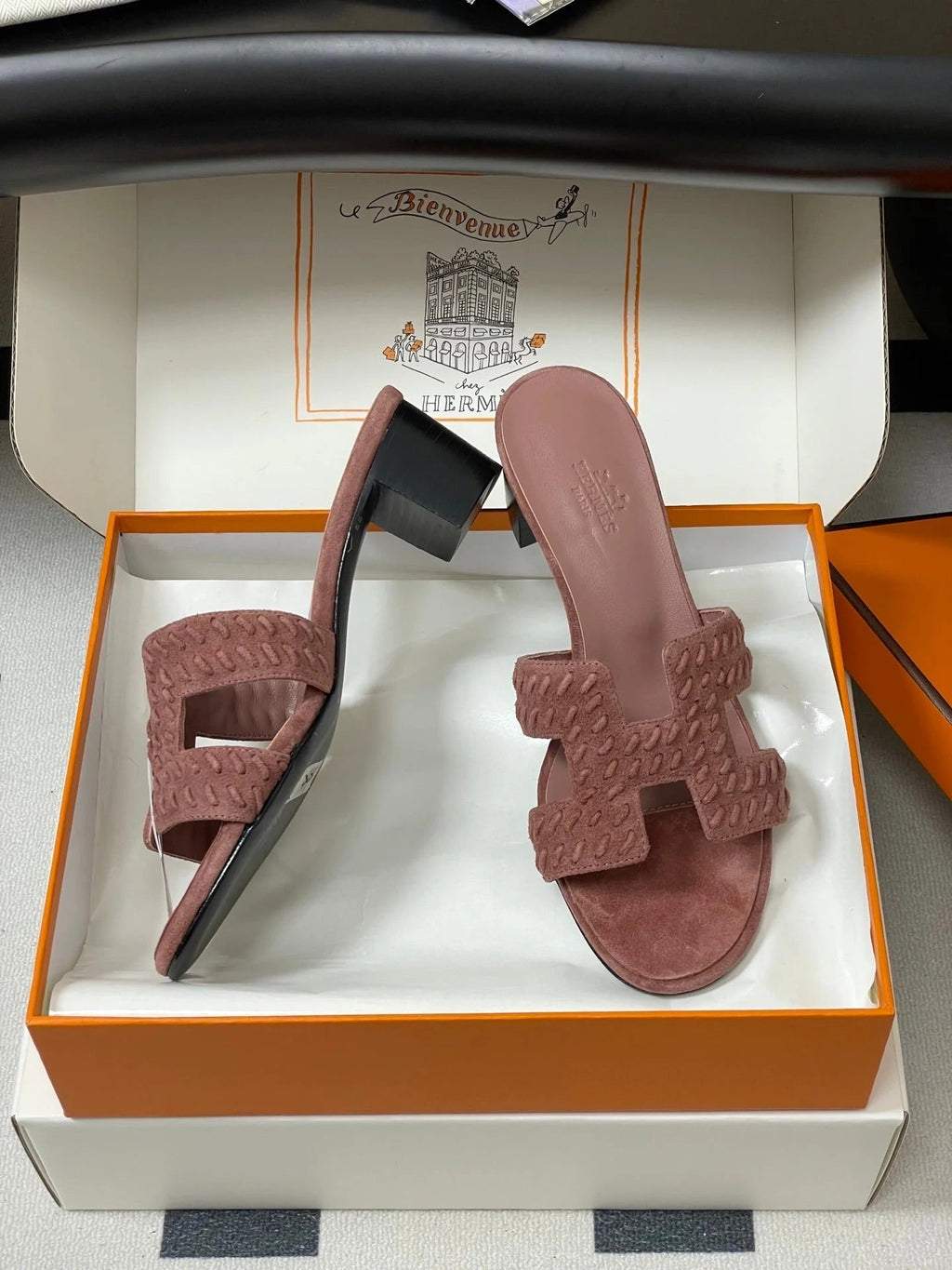 HM 25S ORAN HIGH?HEEL SANDAL IN PEACHY PINK SUEDE AND LAMBSKIN