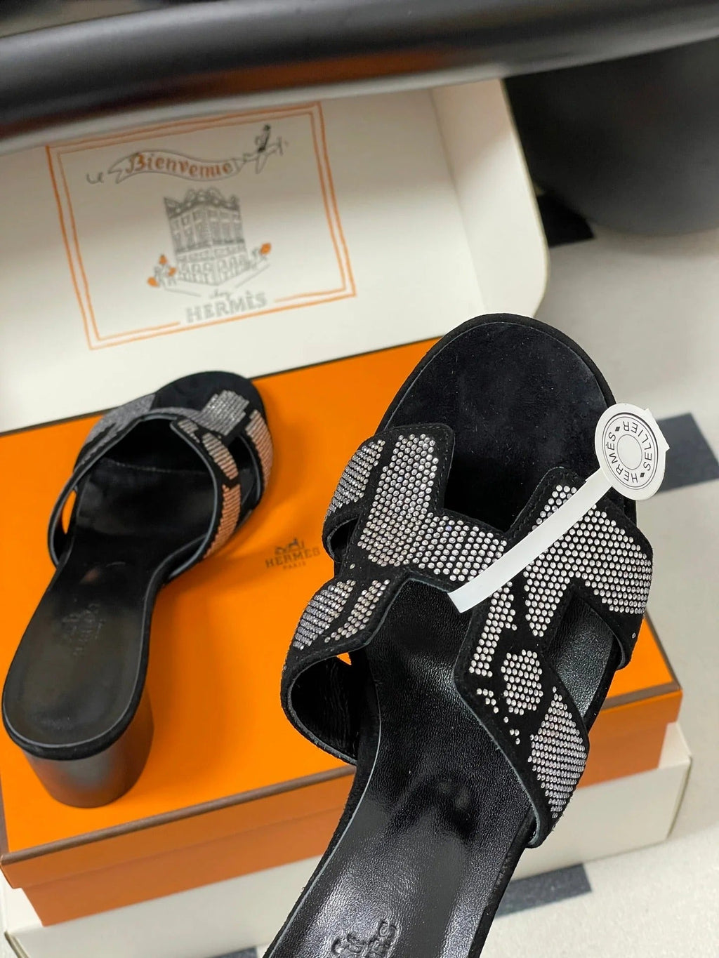 HM 25S ORAN HIGH?HEEL SANDAL 50 MM IN BLACK LAMBSKIN WITH WHITE STONE DETAILS