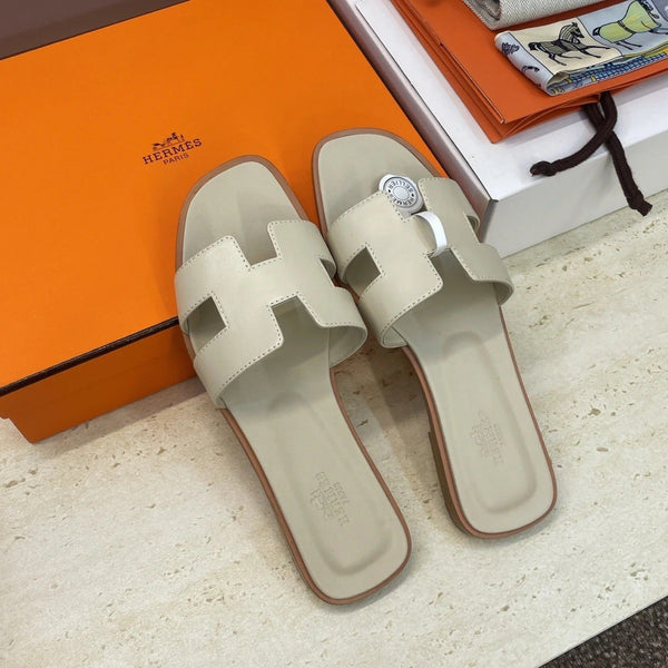 HM 26ss Oran Sandals Light Beige Calfskin 607225