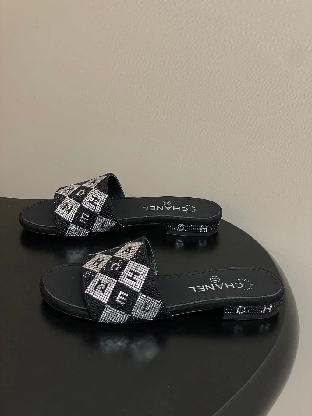 CC 26s Flat Sandals Black Sheepskin Rhinestones 649522