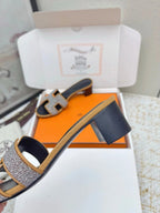 HM 26ss Oran Sandals 50 Grey Taupe Rhinestone Cowhide 625268