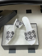 CC 26s Sandals 70 White Gray Sheepskin Rhinestones 649518