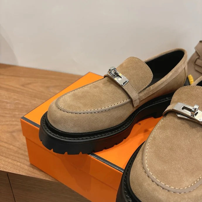 HM 26ss Loafers Beige Suede Sliver Buckle 638431