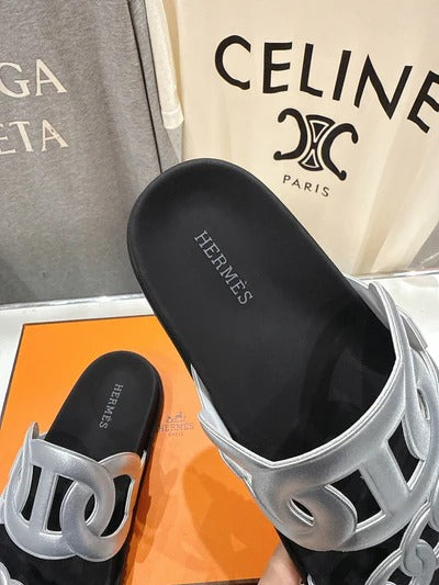 HM 26ss Sandals Black Sliver Metallic Cowhide 641274