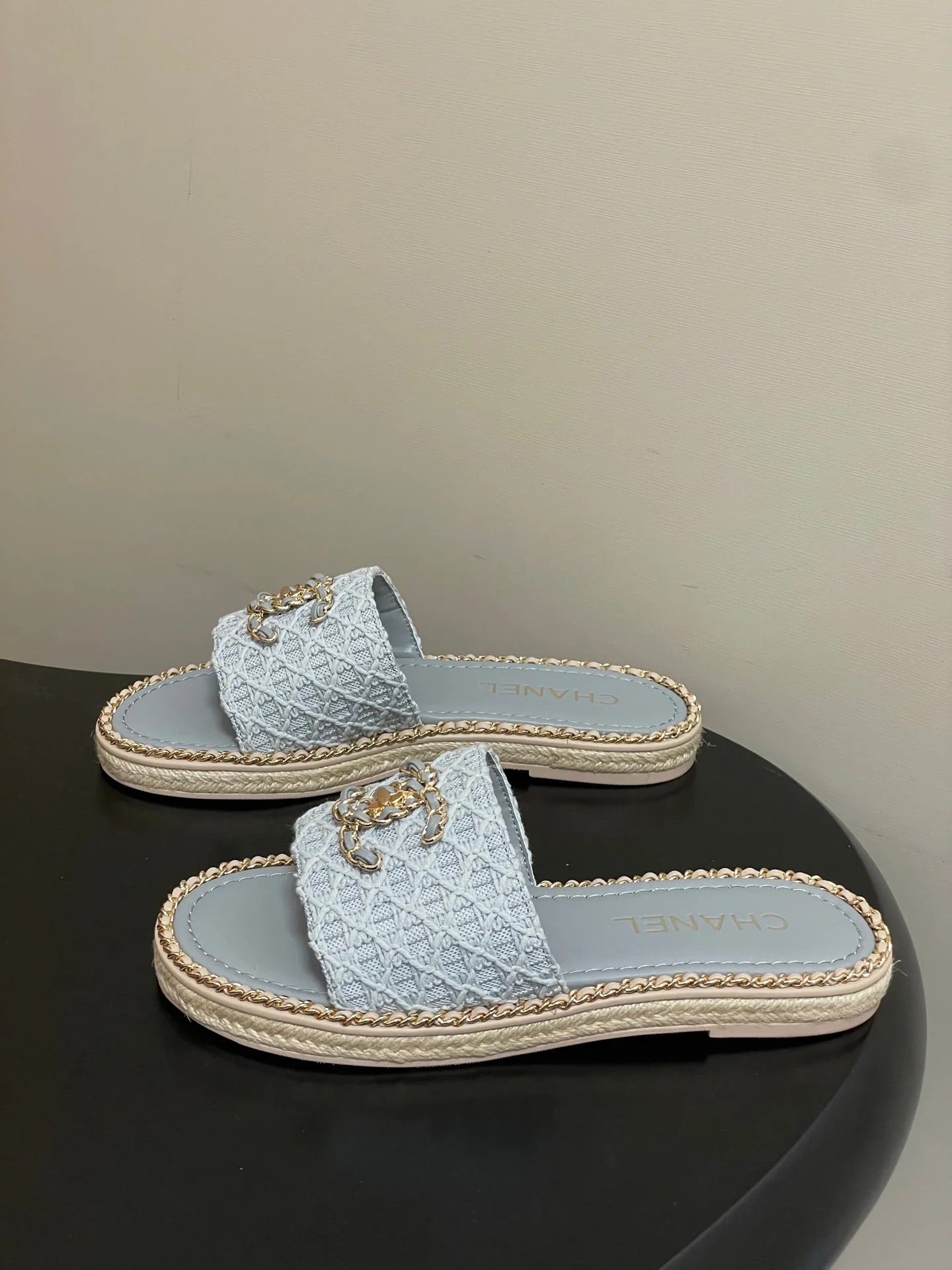 CC 26s Flat Slippers Gray Gold Fabric Sheepskin 649483