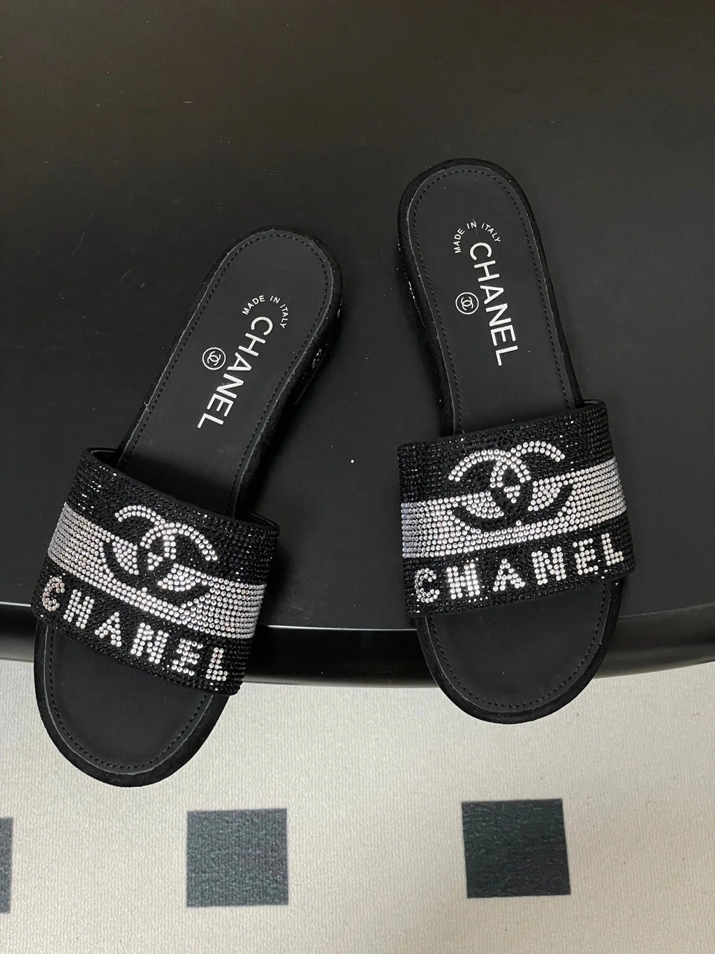 CC 26s Flat Sandals Black Sheepskin Rhinestones 649516