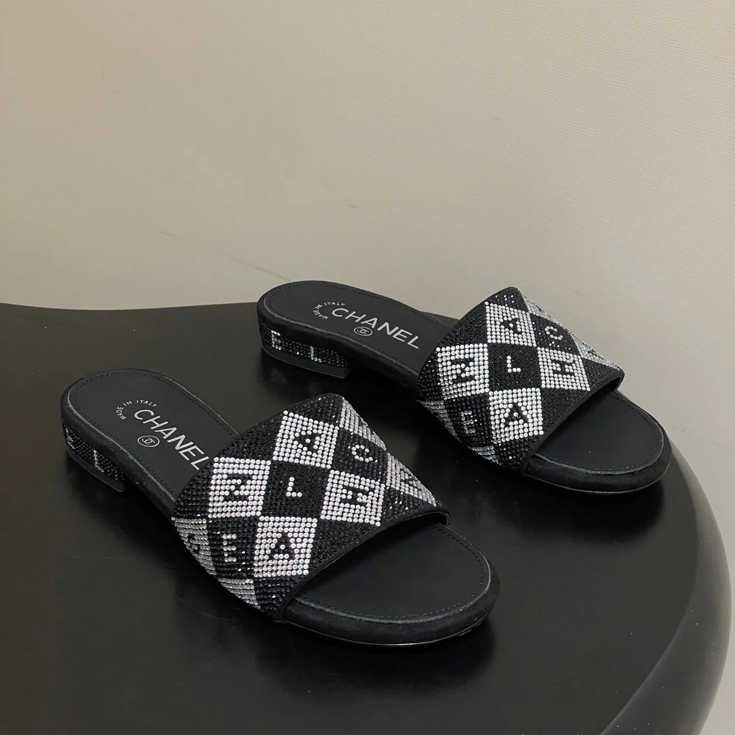 CC 26s Flat Sandals Black Sheepskin Rhinestones 649522
