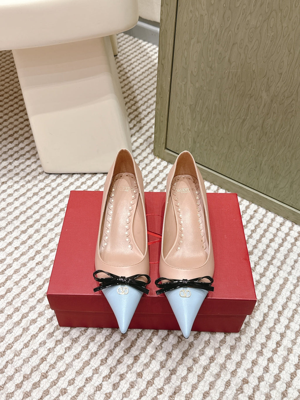 VT 26s Pump 45 Beige Blue   Leather 612252