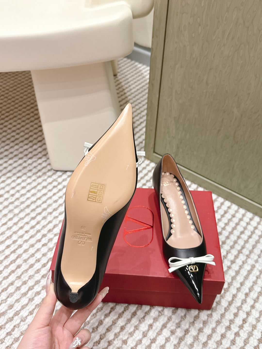 VT 26s Pump 45 Black   Leather 612251
