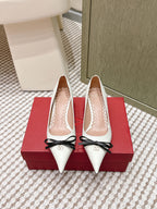VT 26s Pump 45 White   Leather 612253