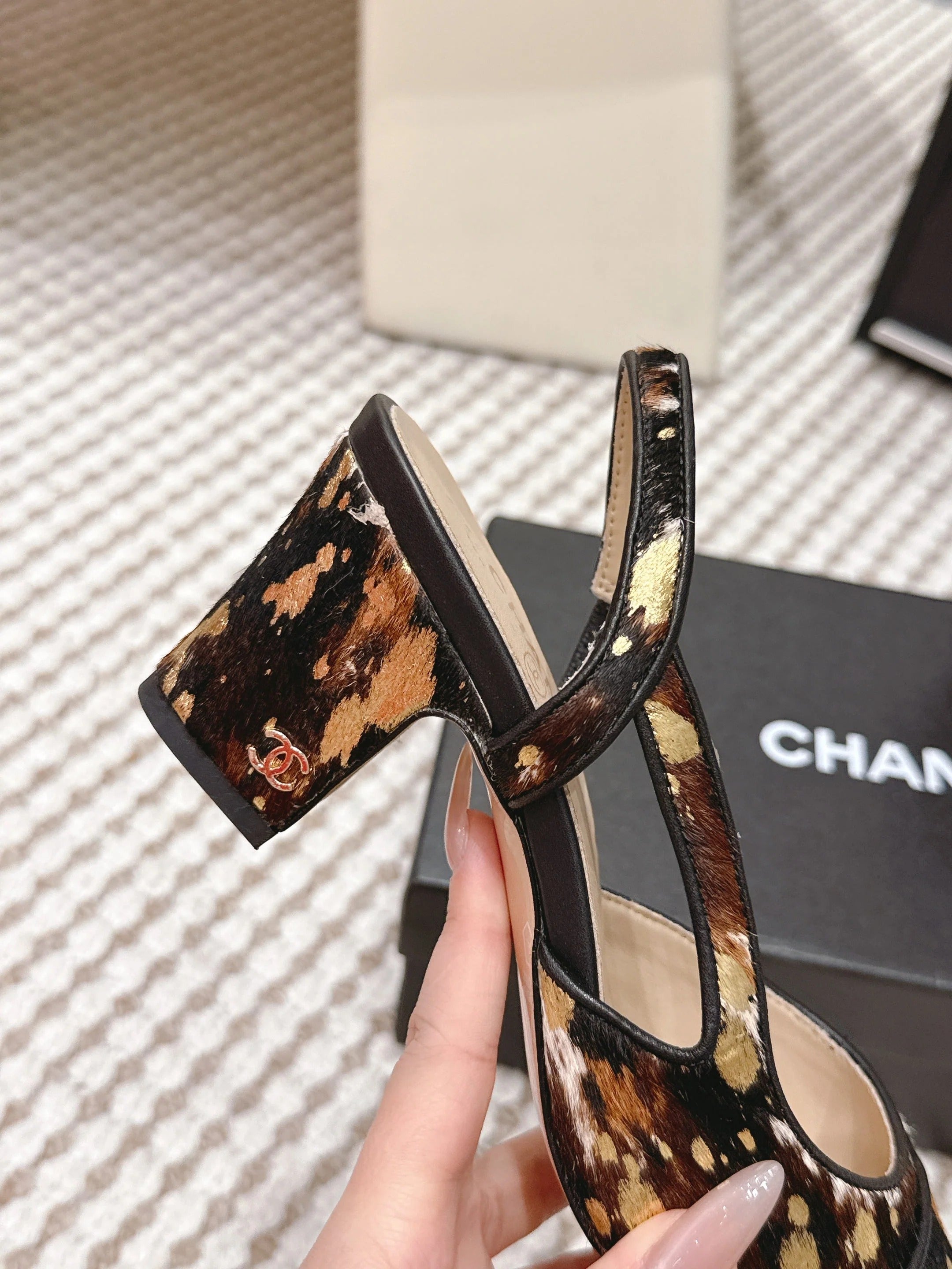CC 26s Slingback 65 Black Brown Leopard Leather 652654