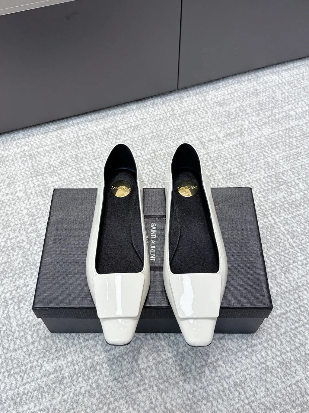 YSL 26ss Square Toe Loafers White Patent Leather 662733