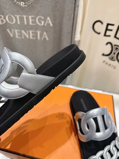 HM 26ss Sandals Black Sliver Metallic Cowhide 641274