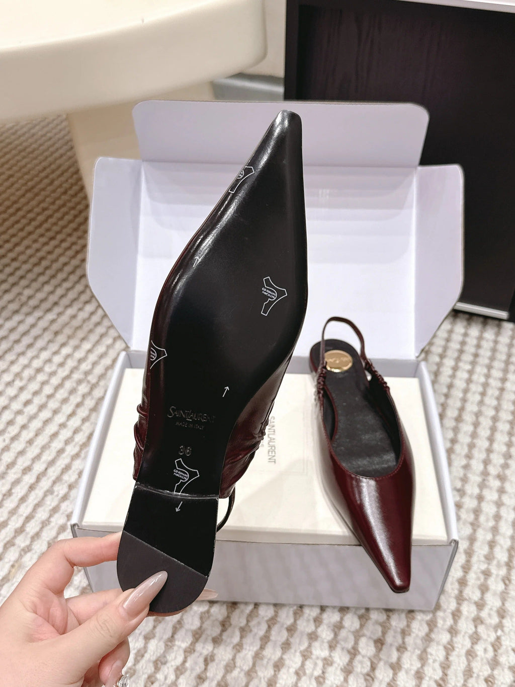 YSL 26ss Flat Slingback Burgundy Glossy Leather 654710