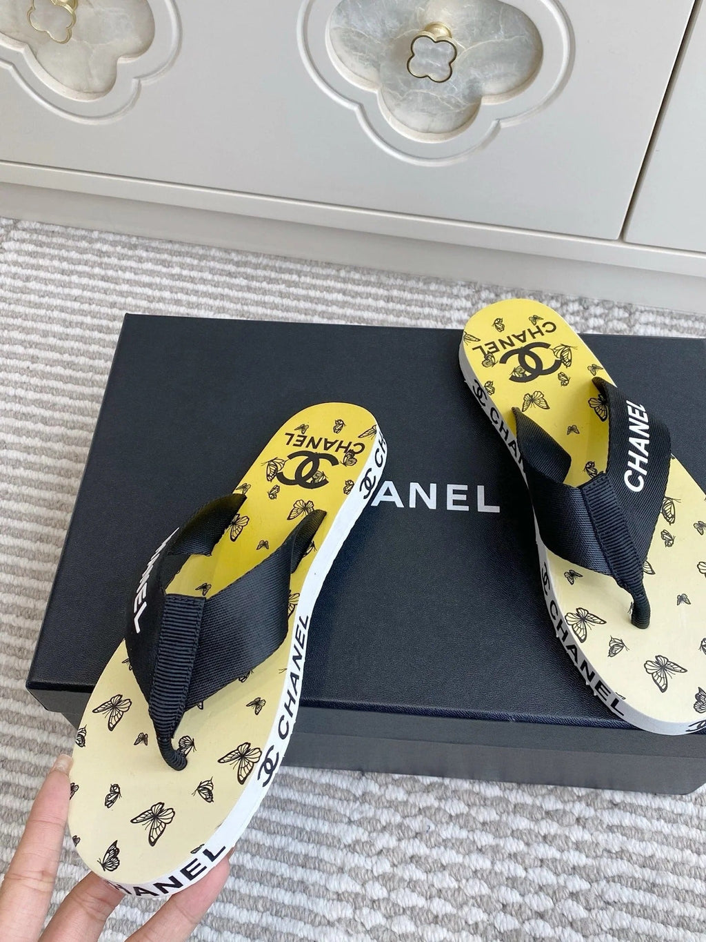CC 26s Thong Sandals Yellow Pastel Rubber Leather 647680